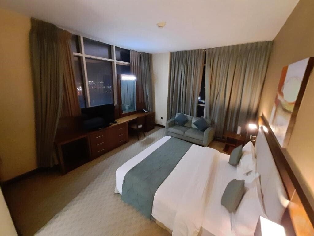 Hotel Blumont Capital Hotel (Formerly Danat Capital) 4*