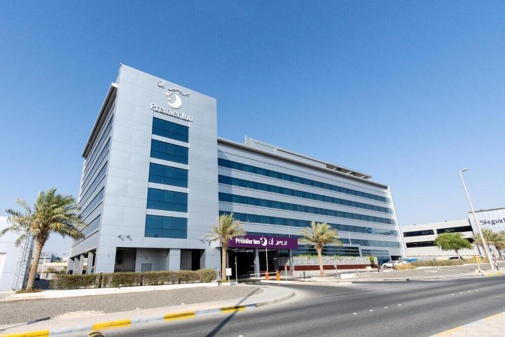 Hotel Premier Inn Abu Dhabi International Airport Hotel 3*