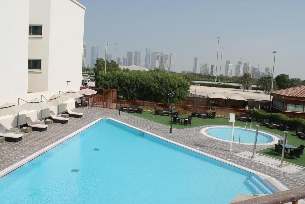 Hotel Vilaggio Hotel Abu Dhabi 4*