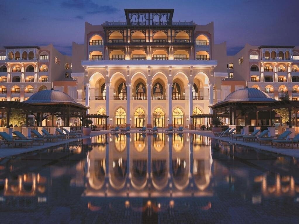 Зображення Shangri-La Hotel, Qaryat Al Beri 5*