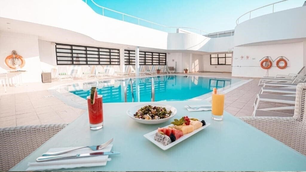 Фотография Holiday Inn Abu Dhabi by IHG 4*