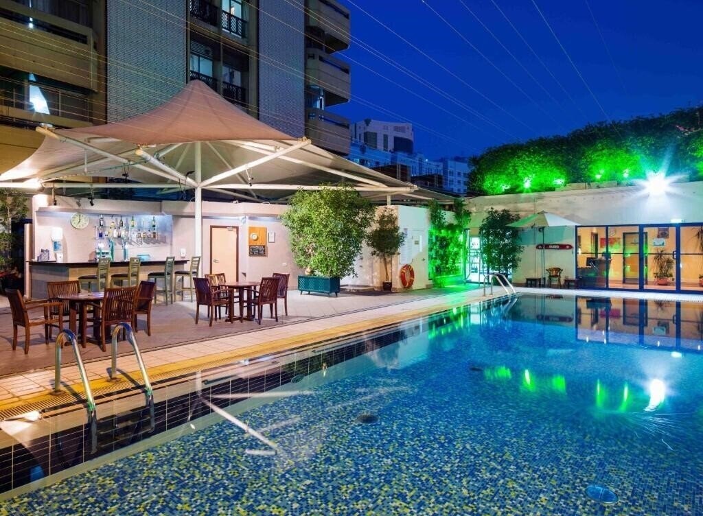 Готель Novel Hotel City Center (ex. Mercure Abu Dhabi Centre Hotel) 4*