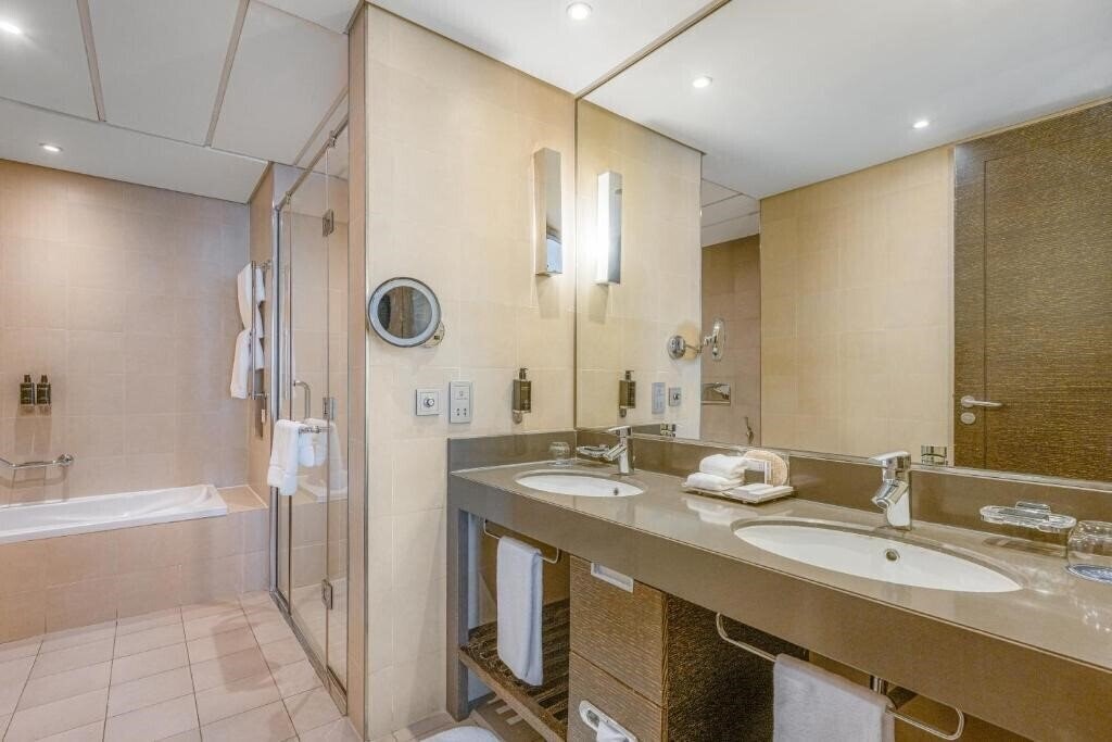 Obraz Four Points by Sheraton Al Ain (ex. Hili Rayhaan by Rotana) 5*