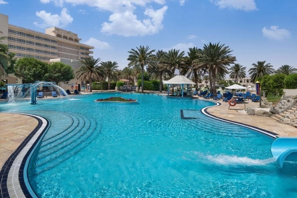 Zdjęcie Radisson Blu Hotel Al Ain 4*