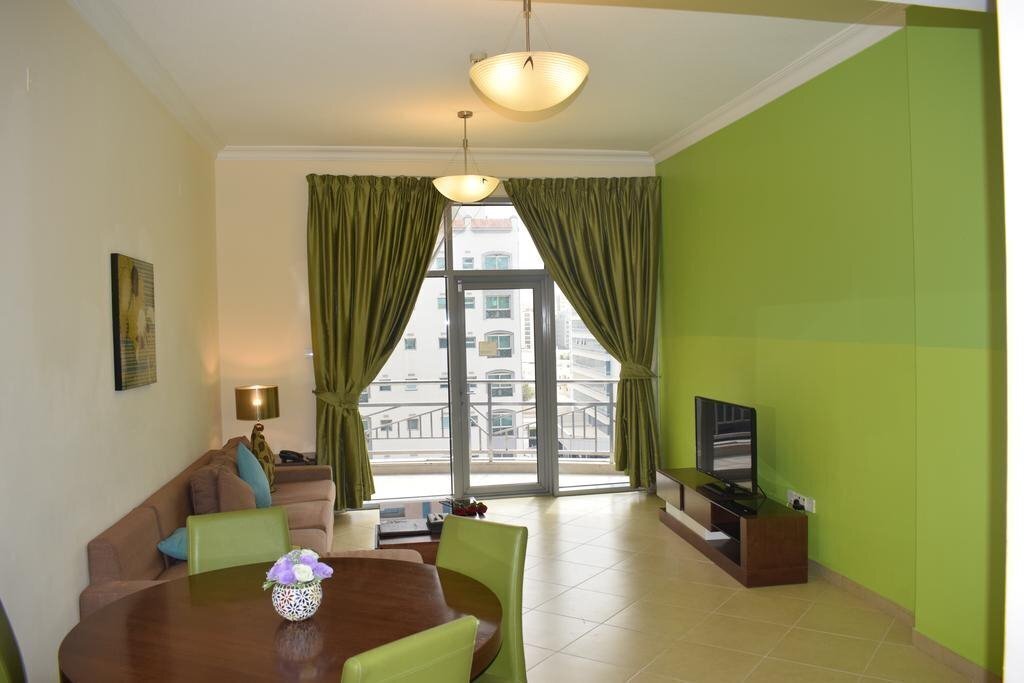 Hotel Al Waleed Holiday Homes - Al Barsha (ex. Al Waleed Palace Hotel Apartments ) 4*