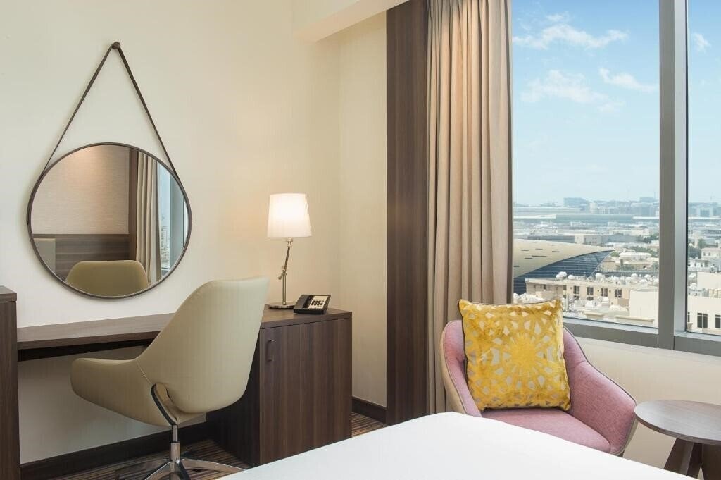 Фото Hampton By Hilton Dubai Airport 3*