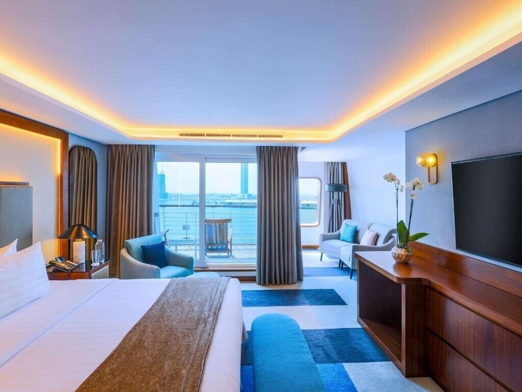 Фото Queen Elizabeth 2 4*