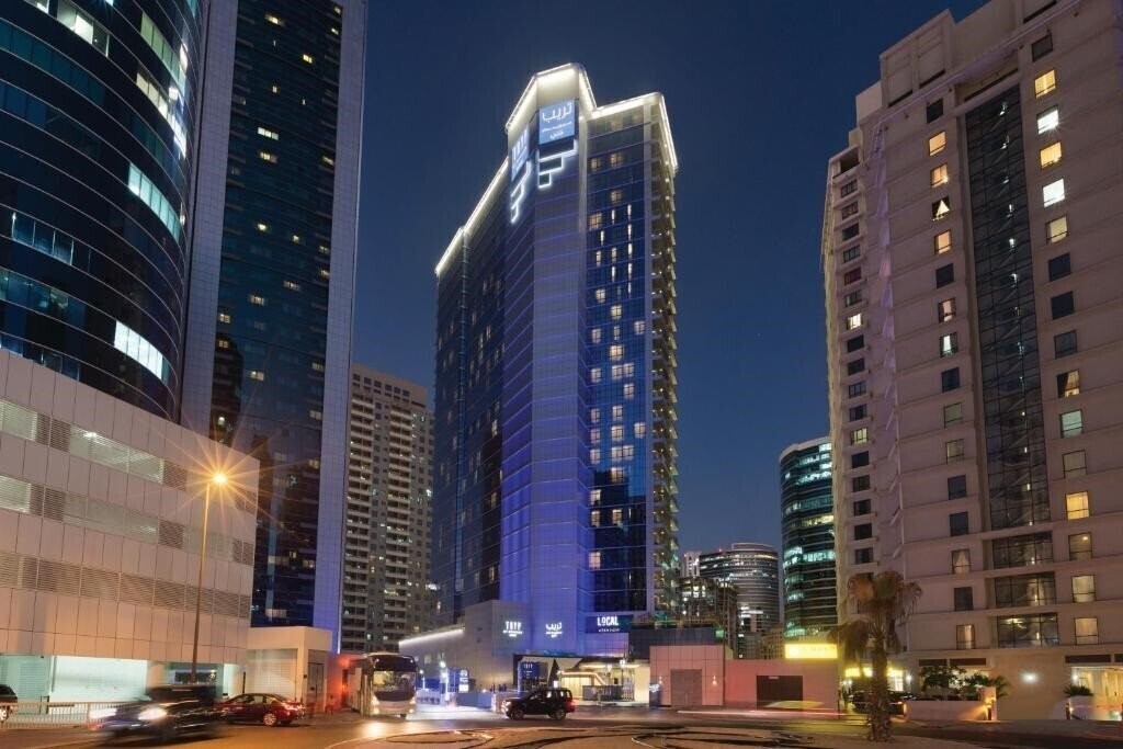 Hotel Tryp by Wyndham Dubai 4*