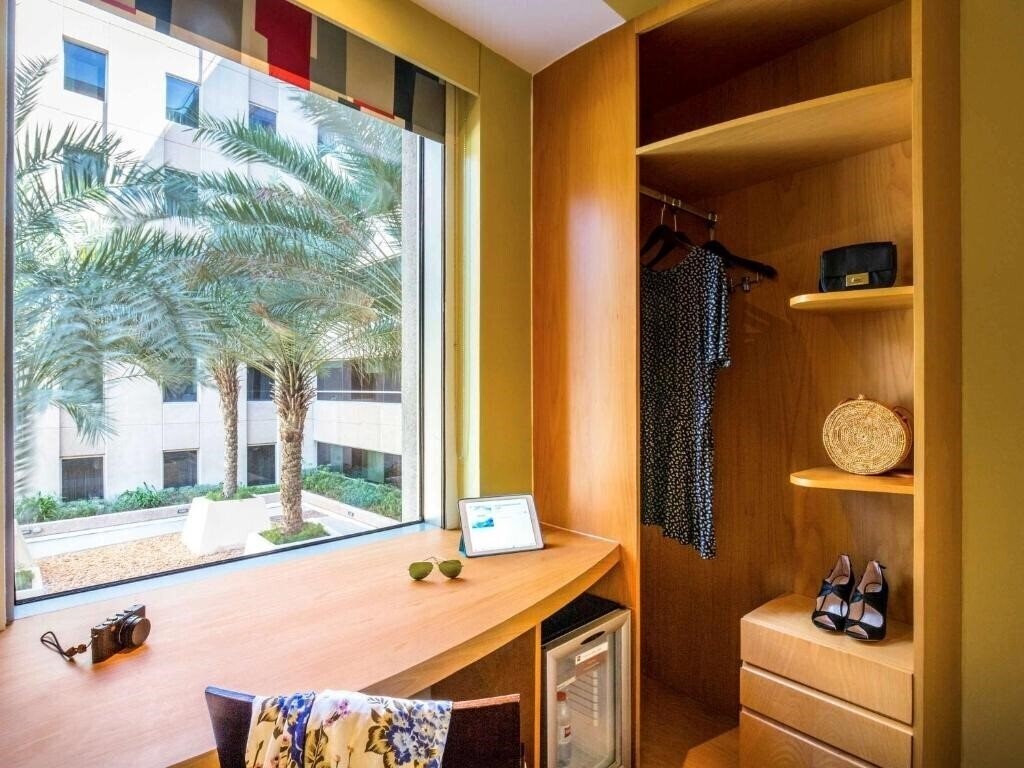 Obraz Ibis Mall Avenue Dubai (ex. Ibis Hotel Mall of Emirates, Ibis Accor Hotel) 3*
