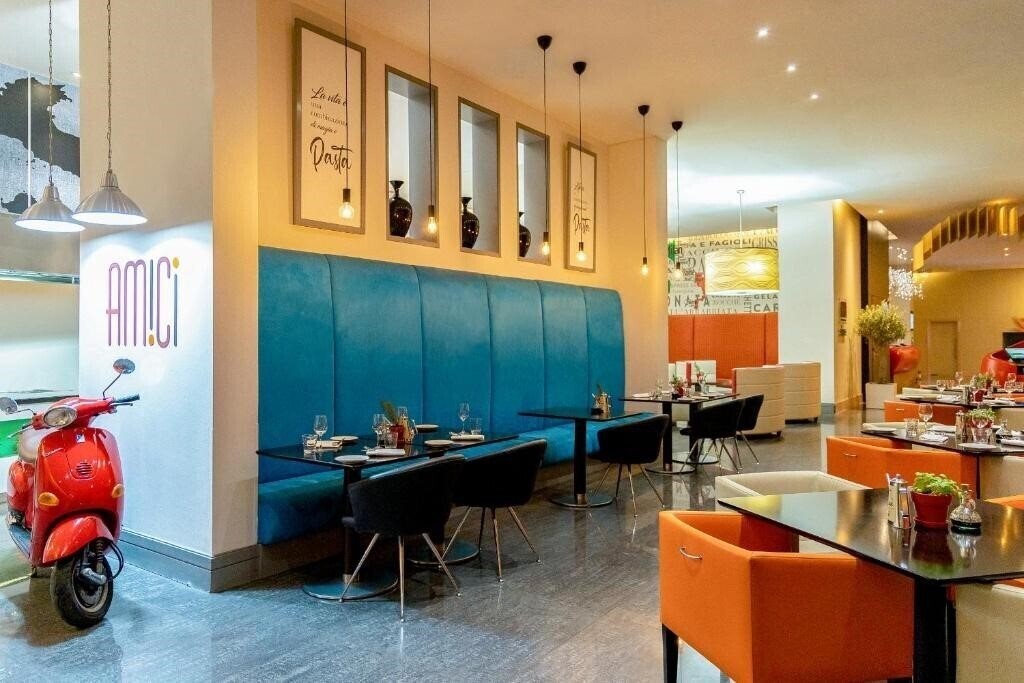 Zdjęcie Ibis Mall Avenue Dubai (ex. Ibis Hotel Mall of Emirates, Ibis Accor Hotel) 3*