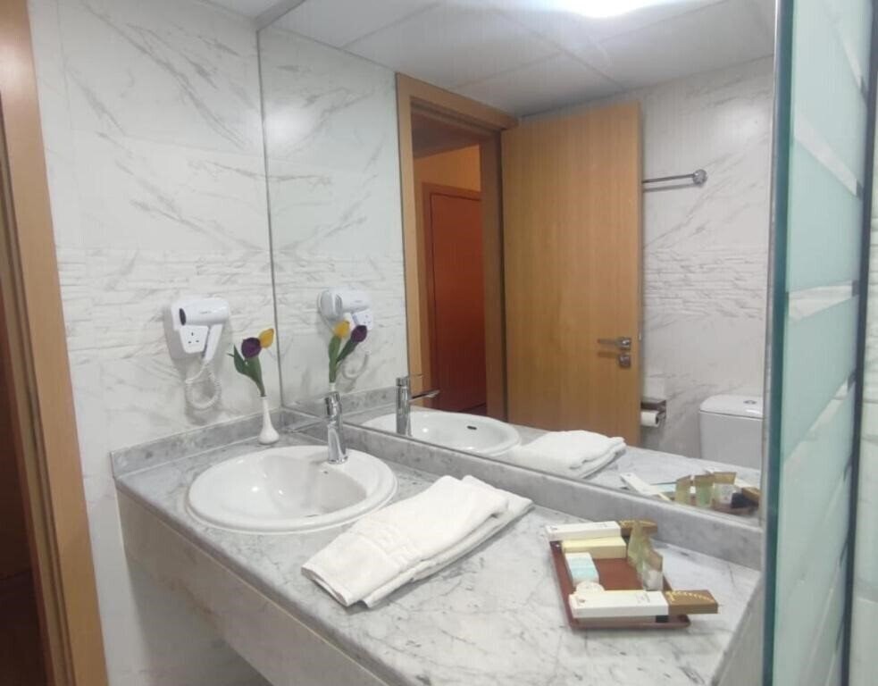 Obraz York International Hotel 3*