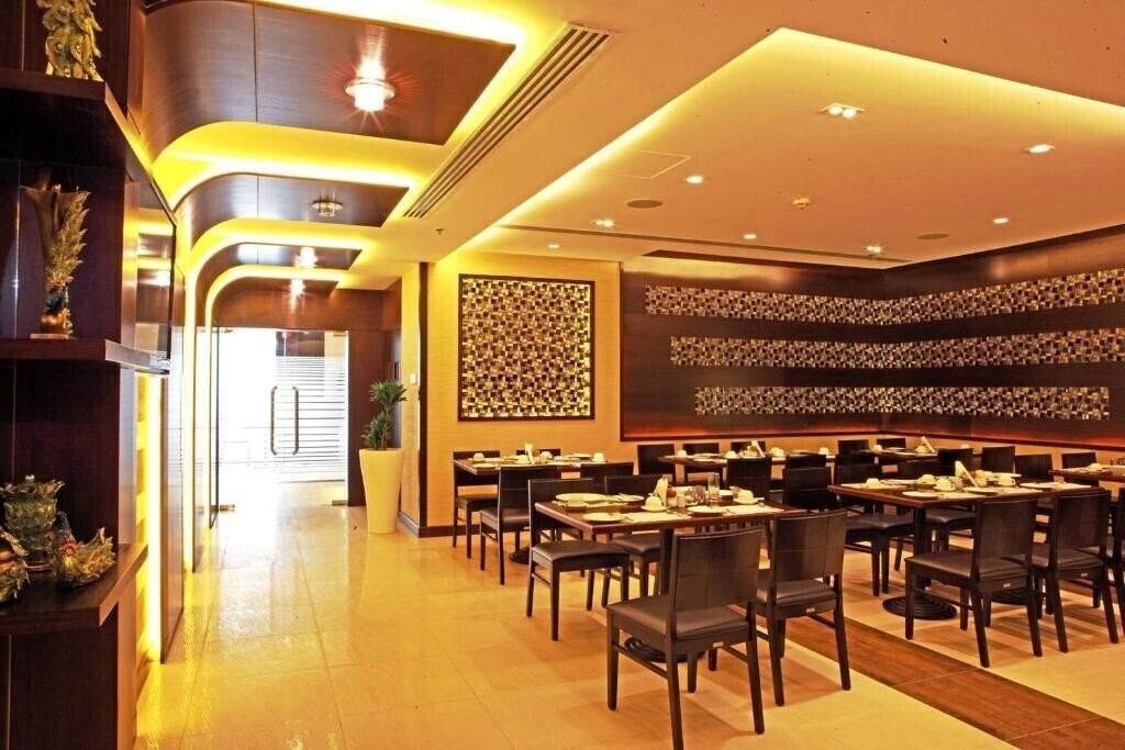 Zdjęcie 	Al Waleed Holiday Homes (ex. Al Waleed Palace - Oud Metha Appartments) 3*