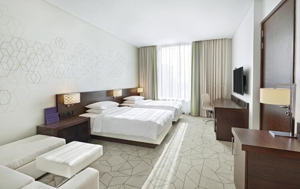 Картинка Hyatt Place Dubai Baniyas Square 4*
