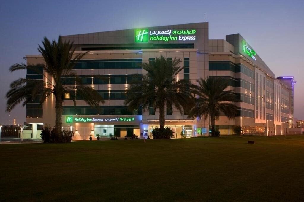 Zdjęcia Holiday Inn Express Dubai Airport 2*