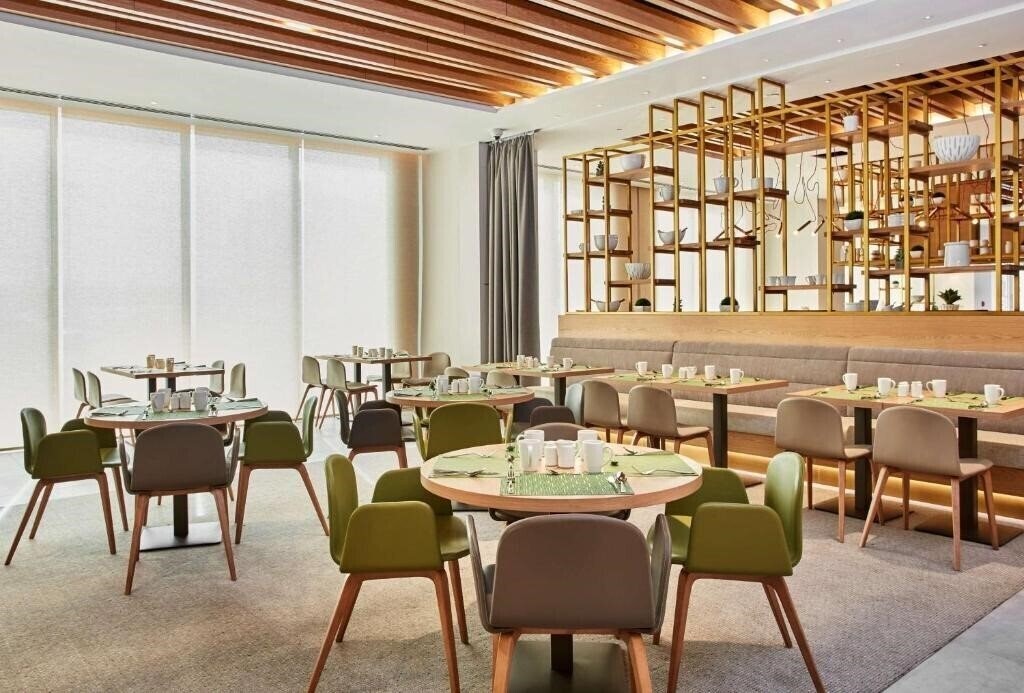 Картинка Hilton Garden Inn Dubai, Mall Avenue 4*