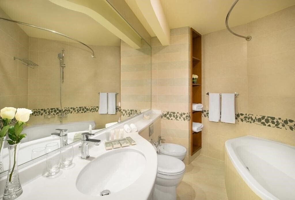 Zdjęcie City Seasons Towers Hotel Dubai 4*
