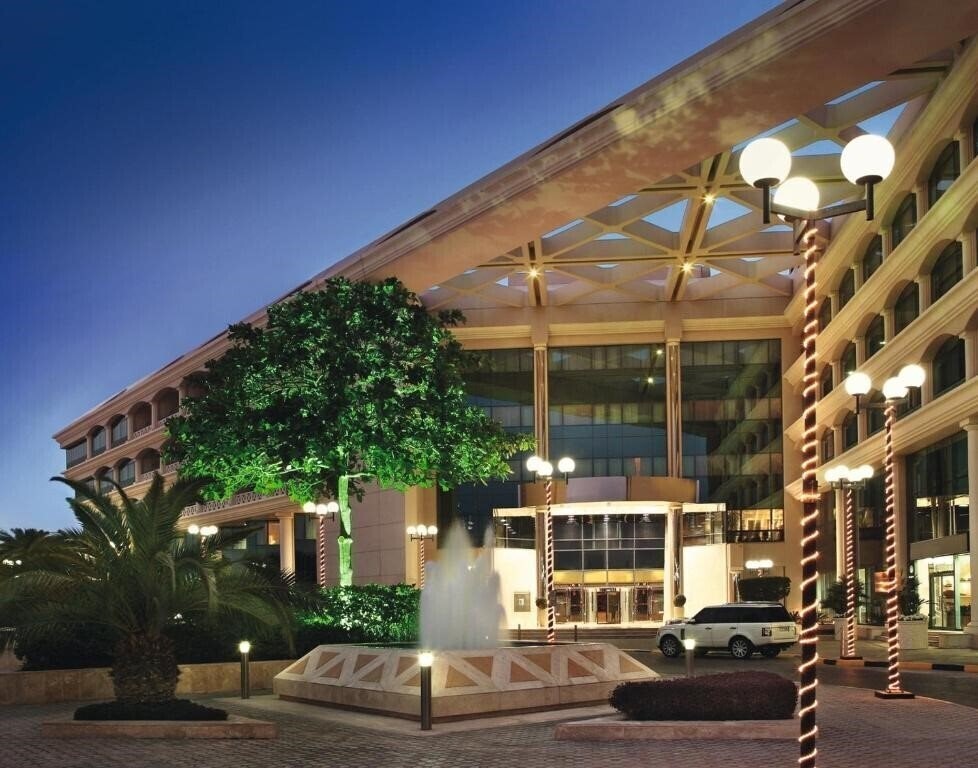 Картинка Movenpick Grand Al Bustan Hotel (ex. Roda Al Bustan Dubai) 5*