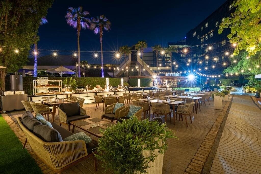 Фотография Jumeirah Creekside Hote 5*