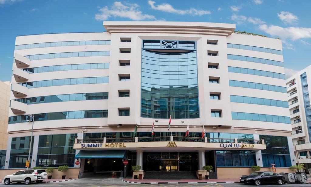 Готель Landmark Summit Hotel 4*