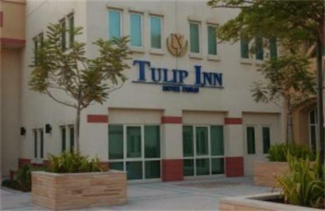Готель Tulip Inn FZ LLC 3*