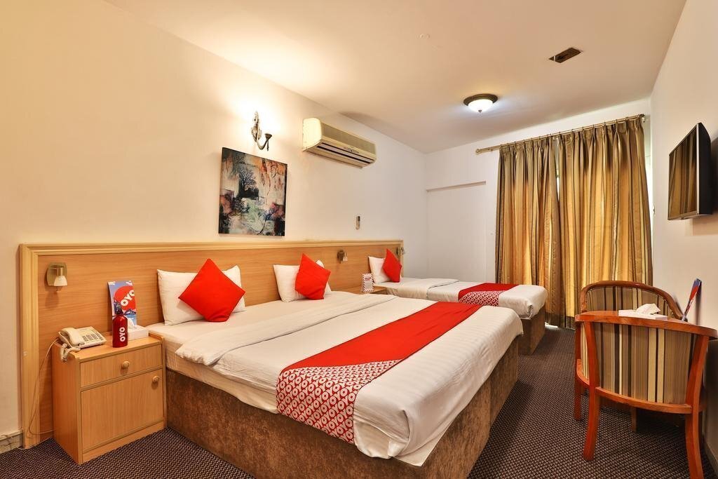 Отель Dallas Hotel 2*