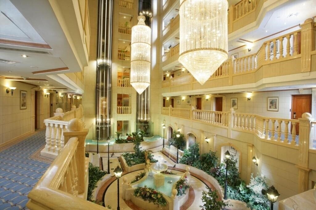Картинка Carlton Palace Hotel (ex. Metropolitan Palace Hotel) 5*
