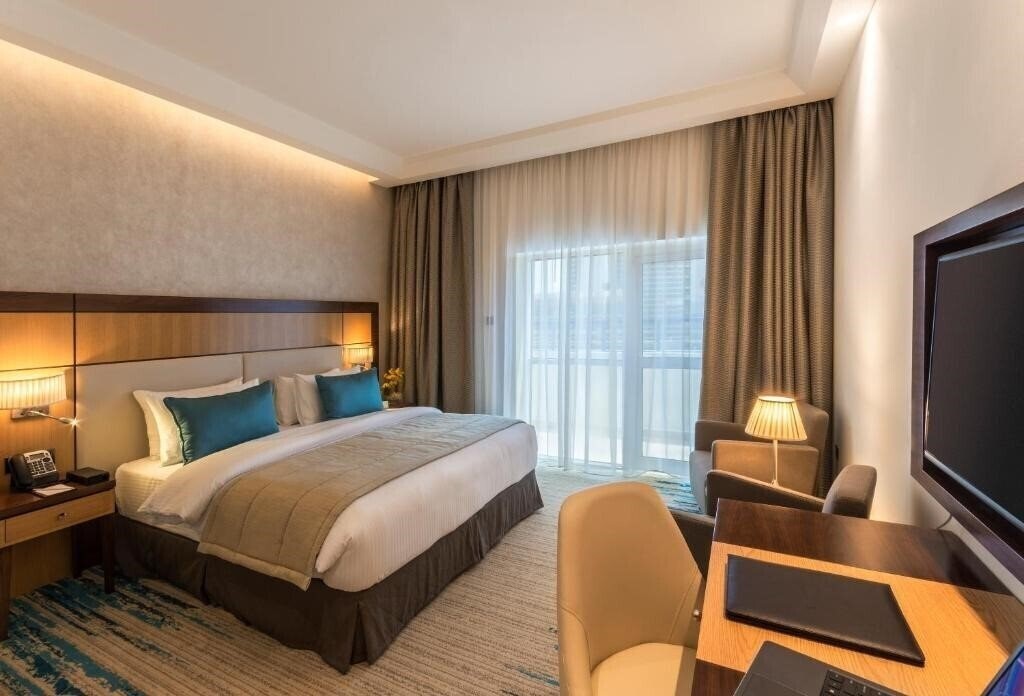 Hotel Golden Tulip Media Hotel (ex. Comfort Inn Hotel Apartments, Golden Tulip Al Thanyah) 4*