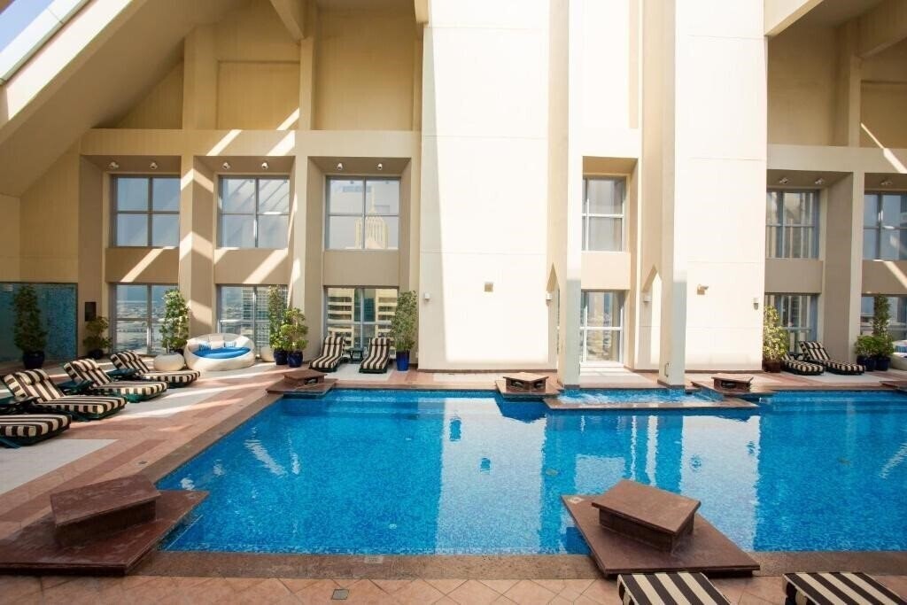 Hotel Dusit Thani Dubai 5*