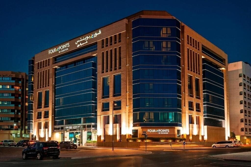 Hotel Four Points by Sheraton Bur Dubai (ex. Four Points By Sheraton Downtown Dubai) 4*
