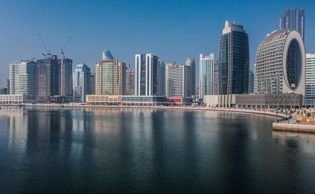 Картинка Radisson Blu Hotel, Dubai Canal View 5*