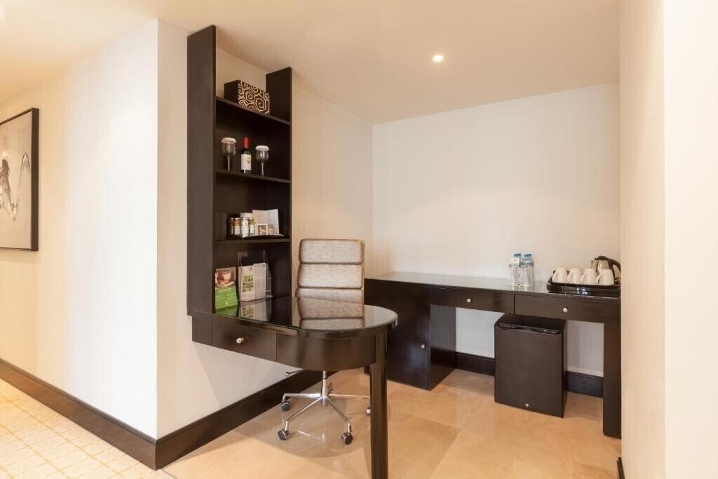 Готель Excelsior Hotel Downtown Dubai 4*