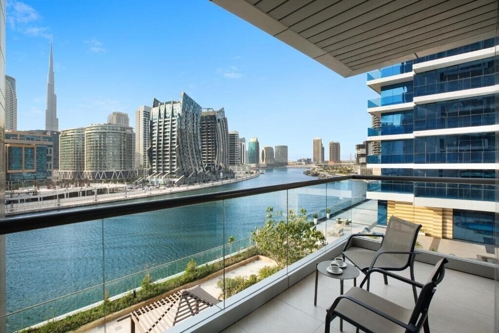 Obraz Royal Continental Suites 5*