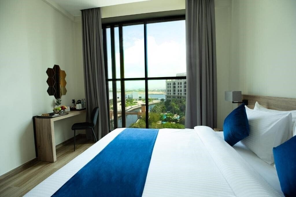 Hotel Grand Kingsgate Waterfront 4*