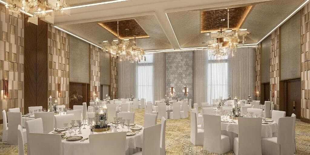 Изображение Holiday Inn Dubai Al Maktoum Airport 4*