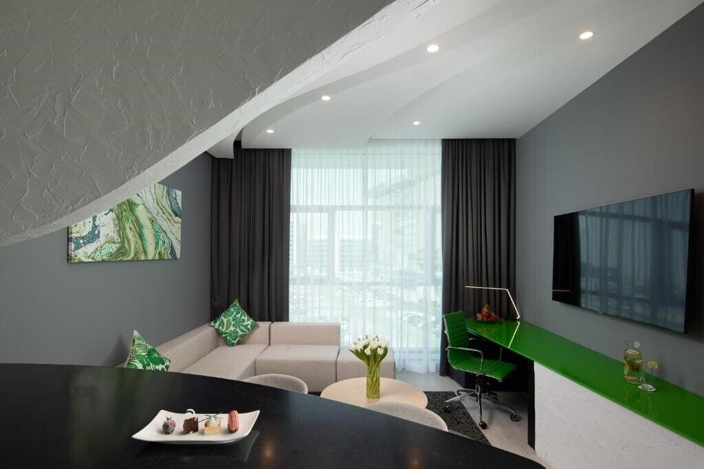 Картинка Al Khoory Sky Garden Hotel 4*