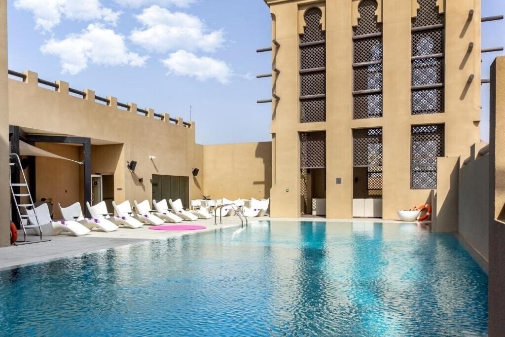 Готель Premier Inn Dubai Al Jaddaf 3*