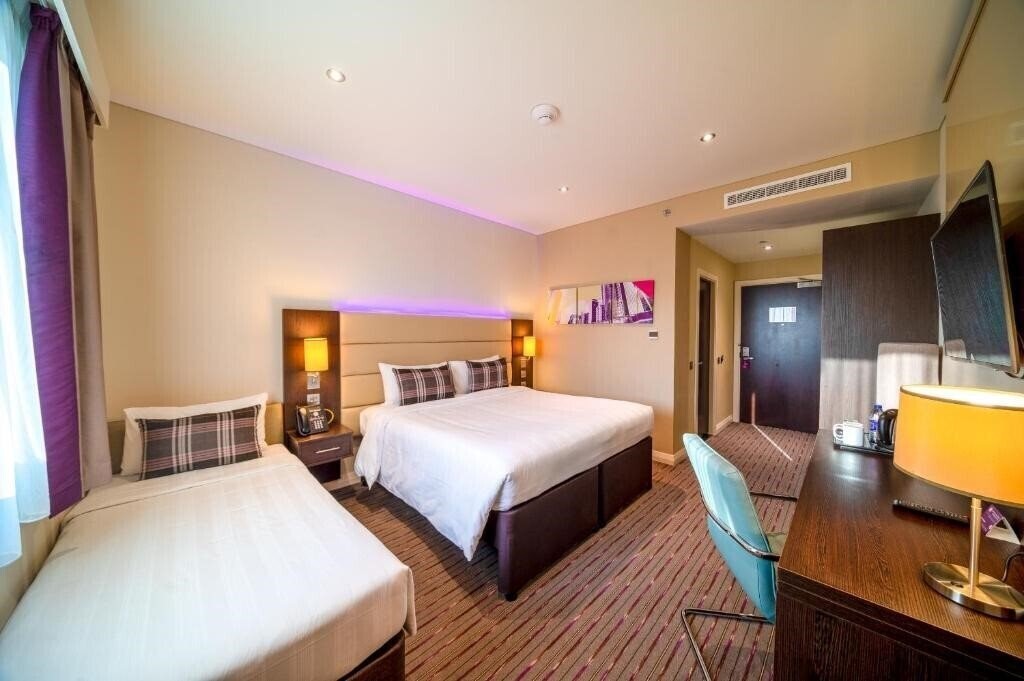 Фото Premier Inn Dubai Al Jaddaf 3*