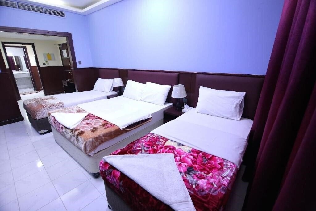 Zdjęcie Tanha Hotel 3*
