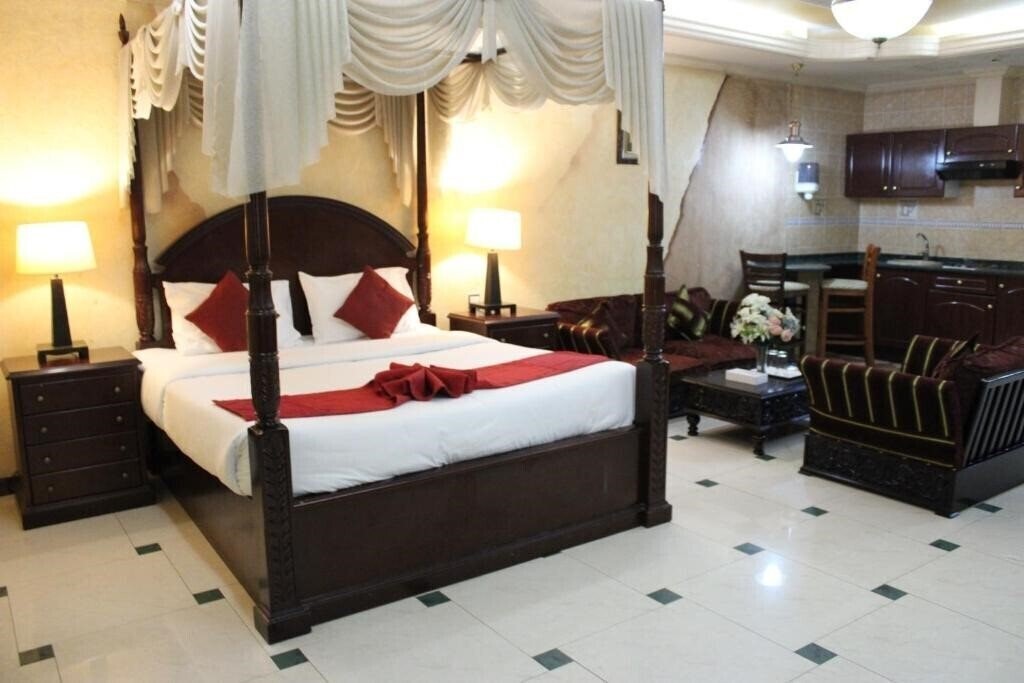 Фото Oriental Corner Hotel Apartments (ex. Oriental Palace Hotel Apartments, OYO 124 Oriental Palace Hotel Apartment) 3*