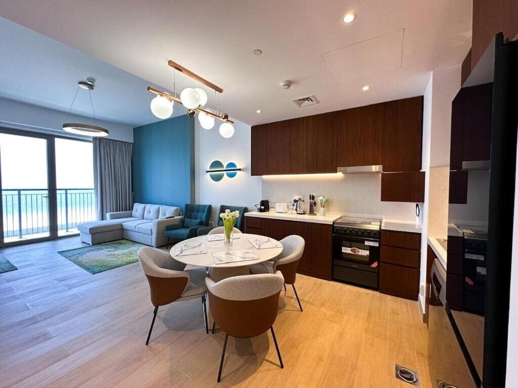 Картинка 1BR with Canal View In Jumeirah 4*