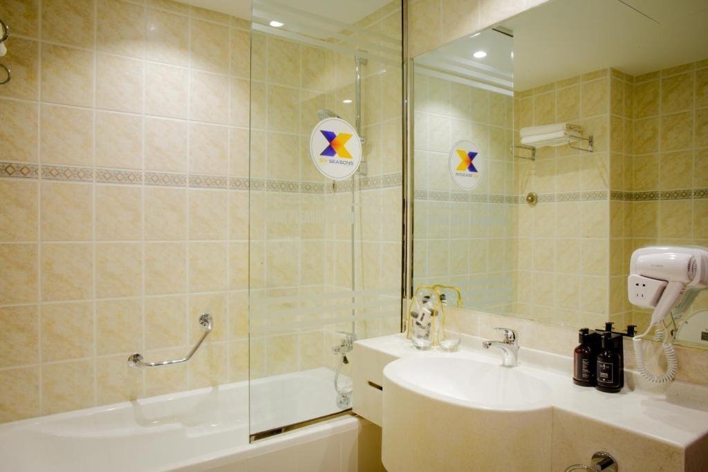 Фотографія Six Seasons Hotels (ex. Regal Plaza Hotel Dubai) 3*