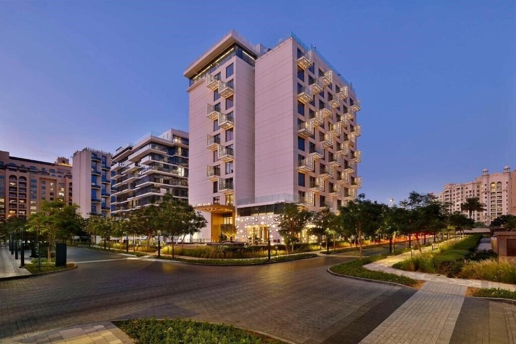 Фотографія Tumbi West Palm Beach Hotel Dubai, Tapestry Collection by Hilton 4*