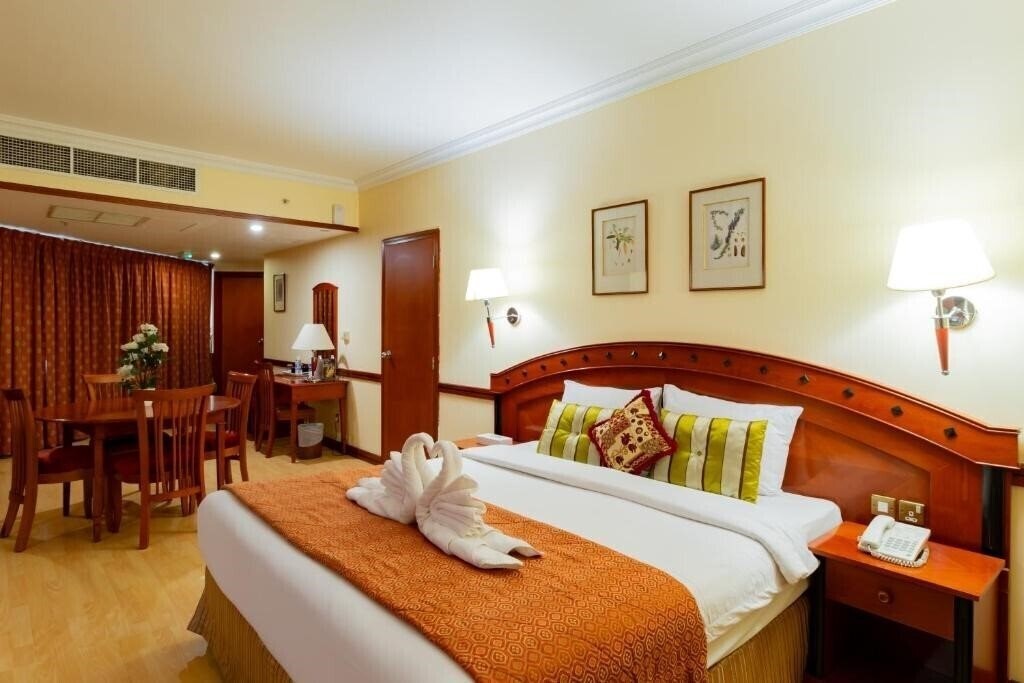 Фото City Palace Hotel 3*