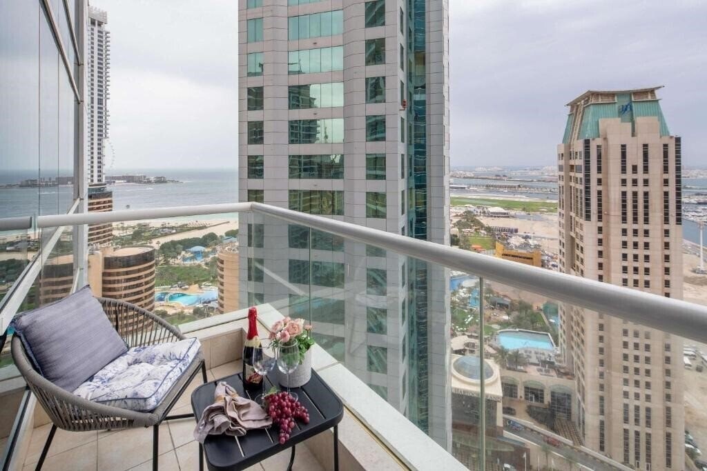 Картинка Botanica Tower 4*