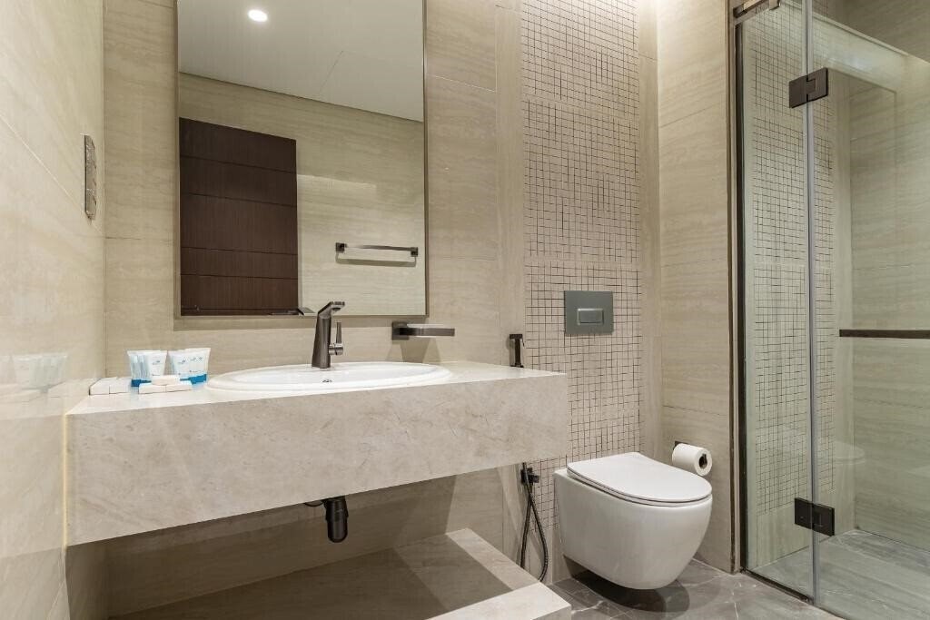 Zdjęcie Simply Comfort Apts at Nobles Tower 4*