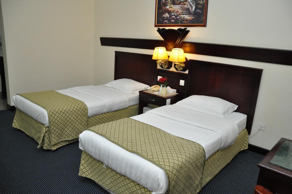 Zdjęcia Claridge Hotel 3*