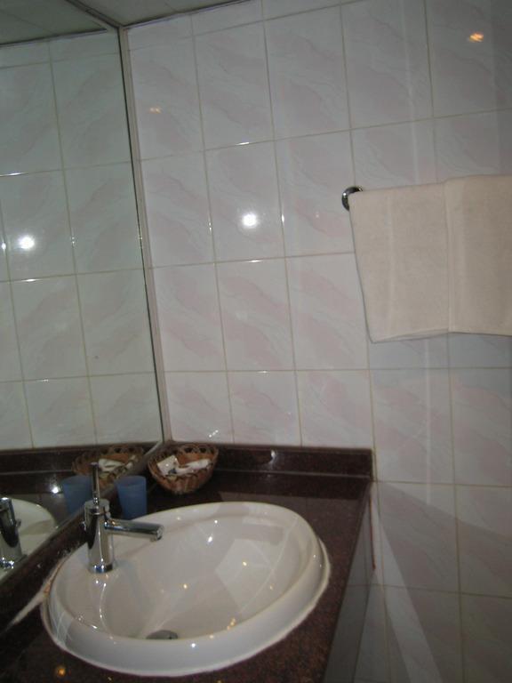 Фотографія Al Jawhara Metro Hotel 2*