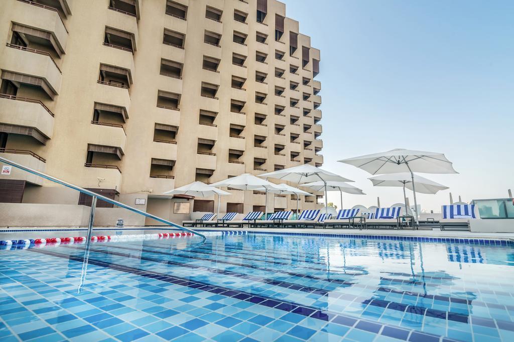 Отель Radisson Blu Dubai Deira Creek 4*
