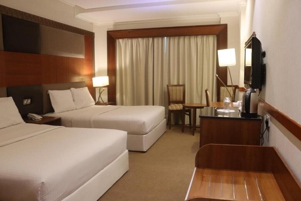 Фото GSS Avenue Hotel 3*