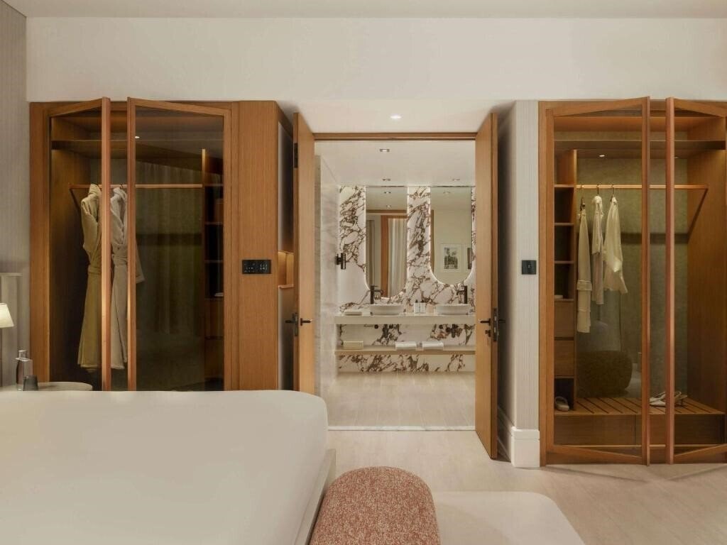 Фото The Residences At Caesars Palace Bluewaters Dubai (ex. Caesars Palace Bluewaters Dubai ) 5*